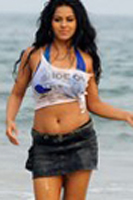 Rachana Maurya Hot Navel Show